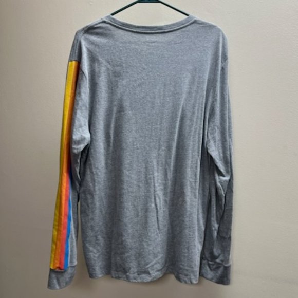 Old Navy Grey Long sleeve with Surfer logo - Picture 2 of 7